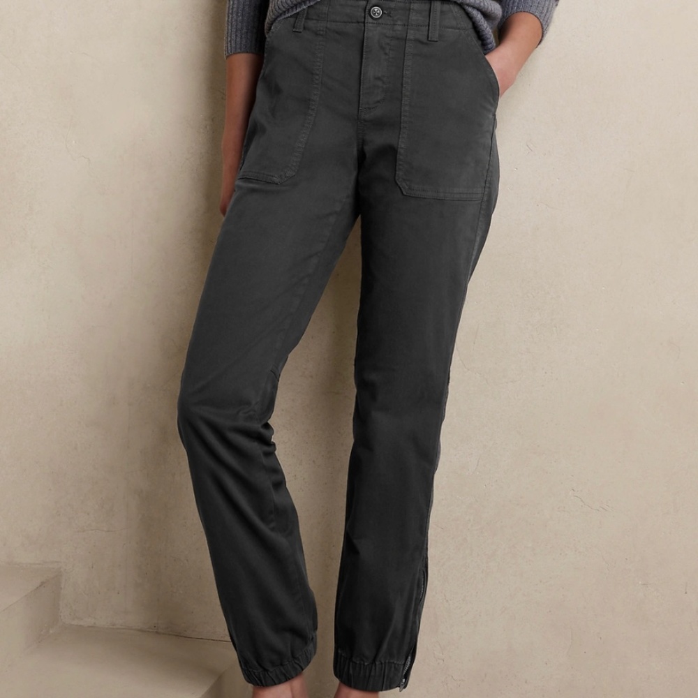 Banana Republic Slim Utility Pant size 14. Orca (grey) colorway